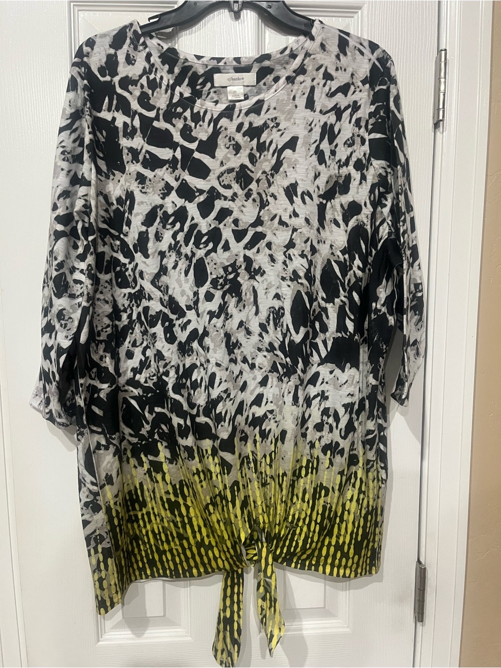 CJ Banks Black, White & Yellow Tie-Hem Printed top